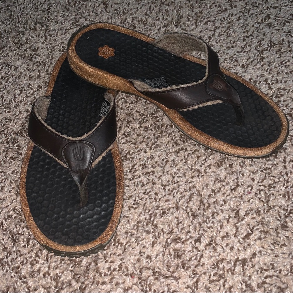 🐝 Teva Sandals